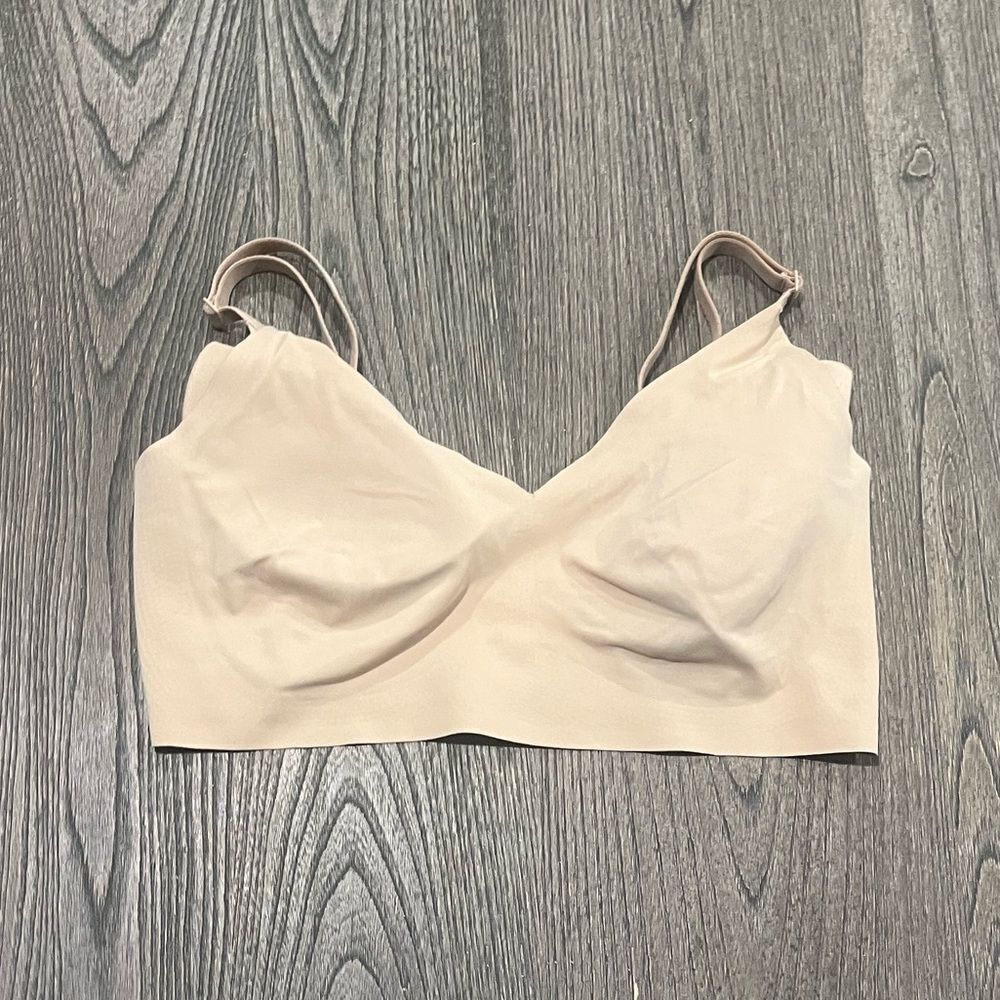 True & Co True Body V-Neck Adjustable Strap Bra Size M
